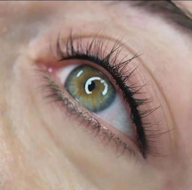 Valentina Bonacci - eyeliner infracigliare occhi prima e dopo dermopigmentazione - Dopo