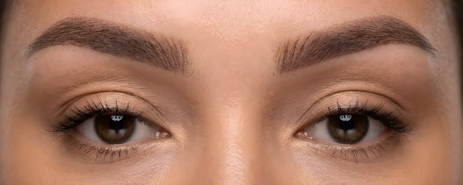Microblading sopracciglia pelo a pelo - risultato dermopigmentazione naturale