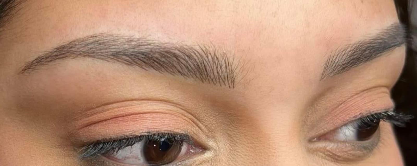 Powder brows sopracciglia - dermopigmentazione effetto sfumato